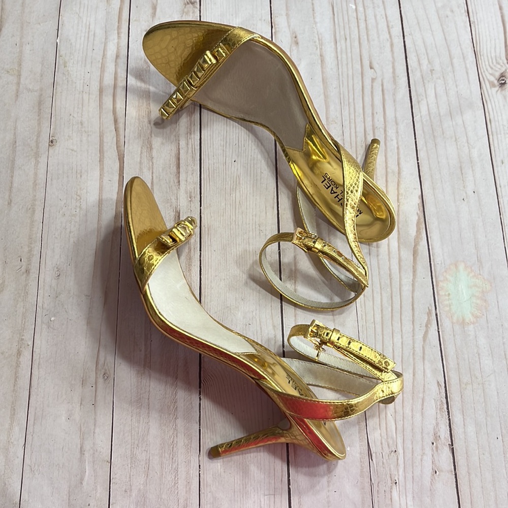 Michael Kors Gold 3” Stiletto Heels Reptile Print Bows and Spikes - Picture 9 of 16